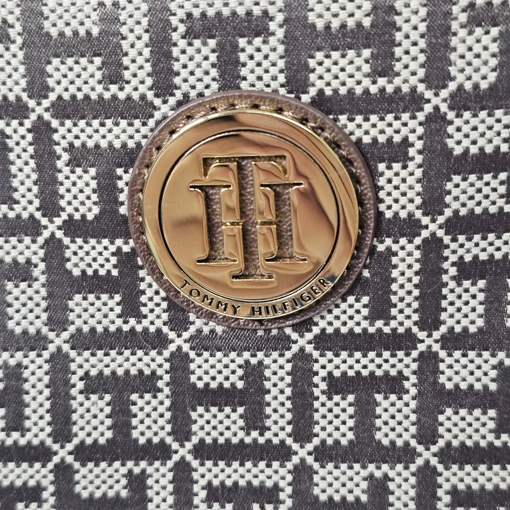 Tommy Hilfiger Hobo Bag Shoulder Purse Monogram Brown Tassel Logo Canvas Medium‎
